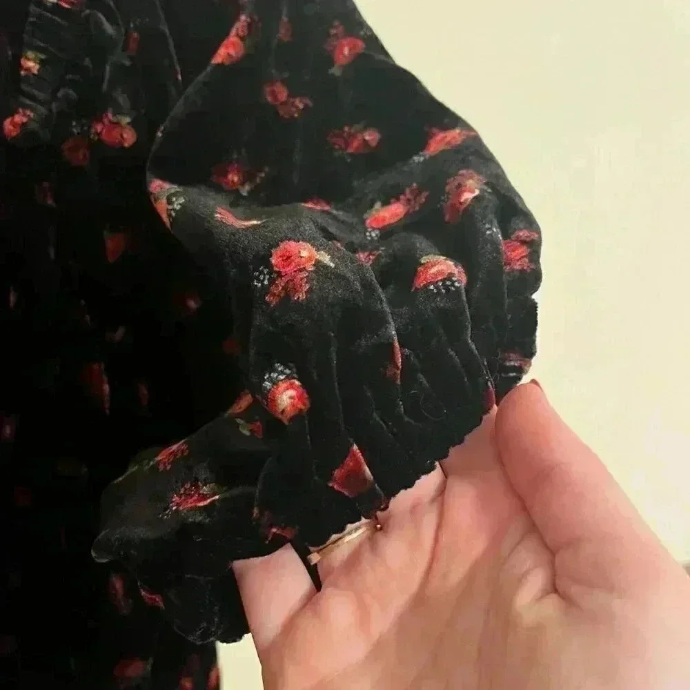 NWT LOFT Floral Velvet Puff Sleeve Blouse